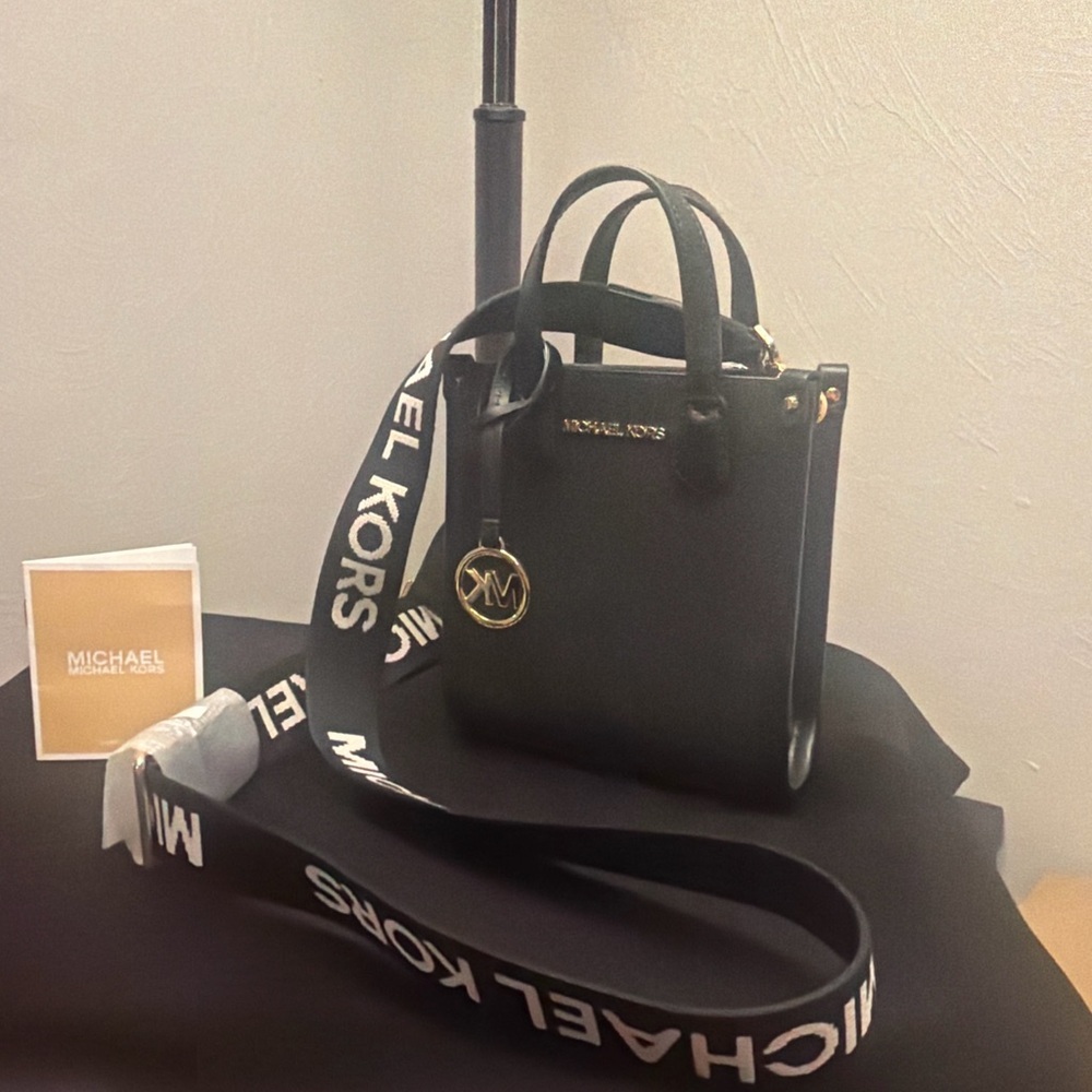Michael Kors Black Leather Maple XS NS Shopper  Mini Tote Crossbody Gold Hardwar